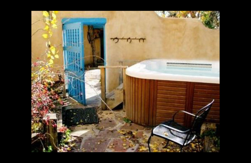 Hot tub at Casa Benavides Bed & Breakfast.