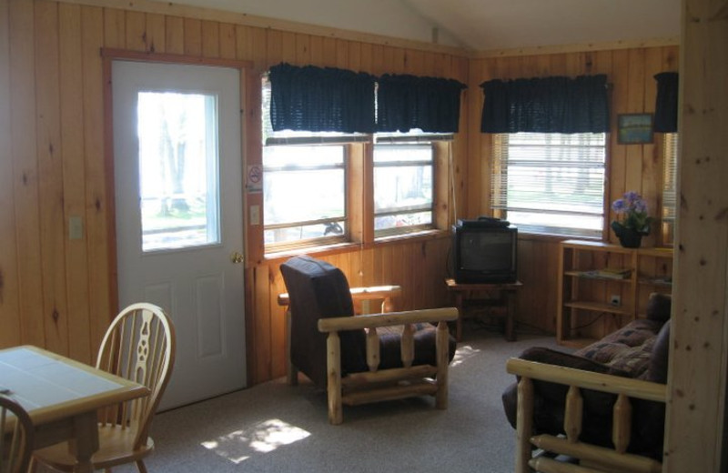 Cabin living room at Finn'n Feather Resort.