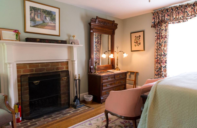 Guest room at Inn at Monticello.