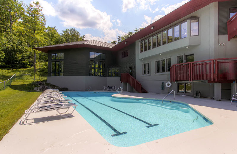 Outdoor pool at GetAway Vacations.