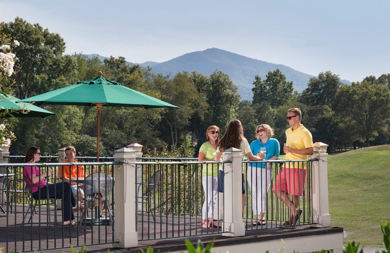 Patio dining at Wintergreen Resort.