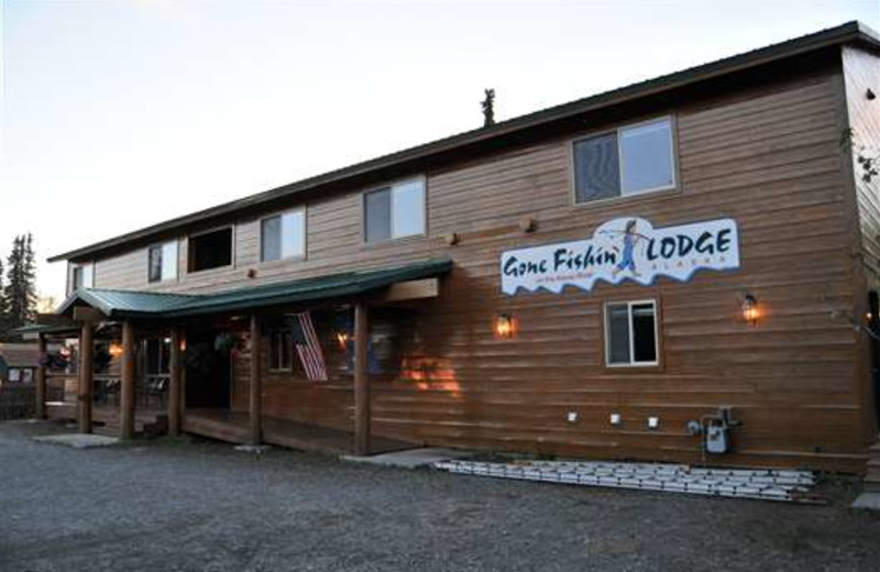 Exterior view of Gone Fishin' Lodge.