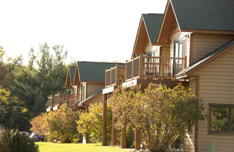 Exterior view of Ruttger's Bay Lake Lodge.