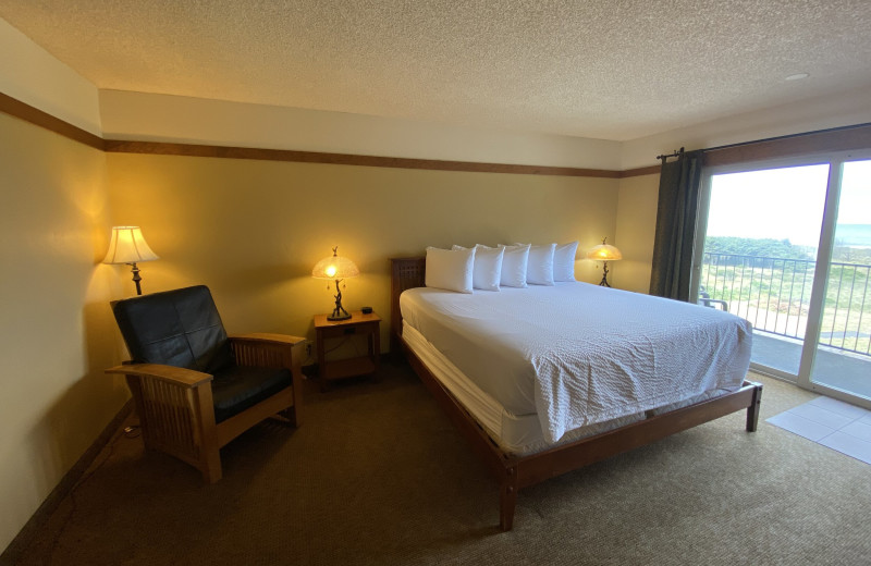 Guest room at Inn of the Beachcomber.