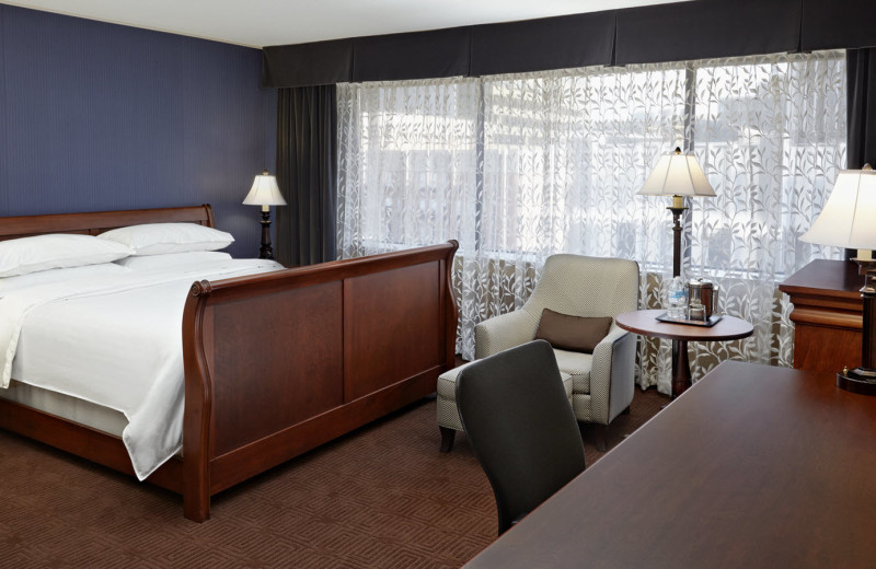 Guest bedroom at Sheraton Ottawa Hotel.