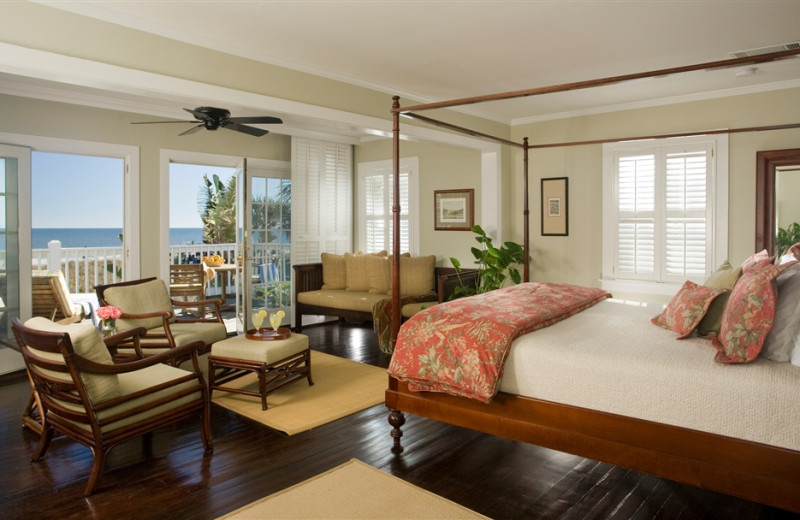 Guest Room at Elizabeth Pointe Lodge