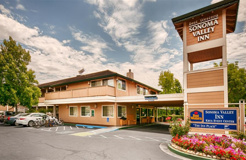 Exterior view of Best Western Sonoma Valley Inn & Krug Event Center.