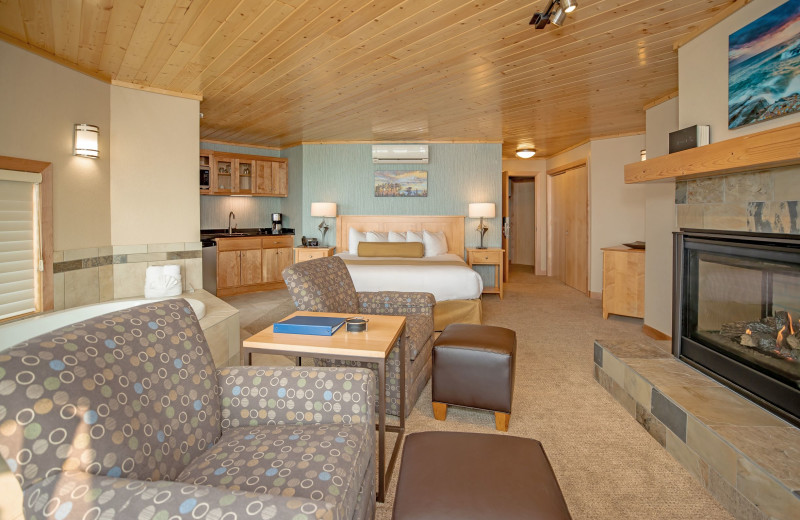 Guest room at Surfside on Lake Superior.