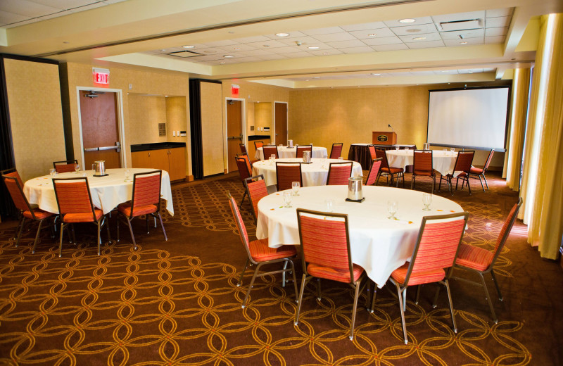 Meeting room at Courtyard Springfield Downtown.