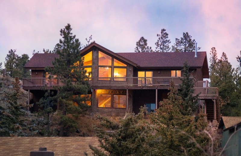 Cabin rental at Antler Ridge Cabins.