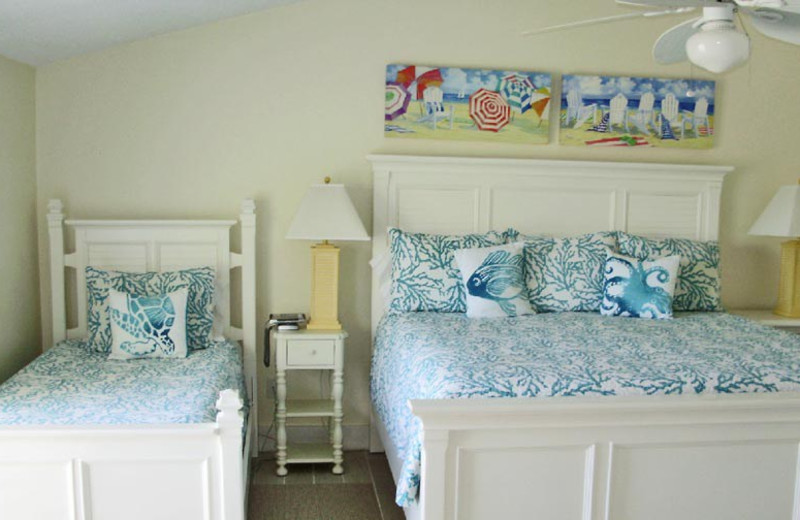 Rental bedroom at Sunnyside Beach & Tennis Resort.