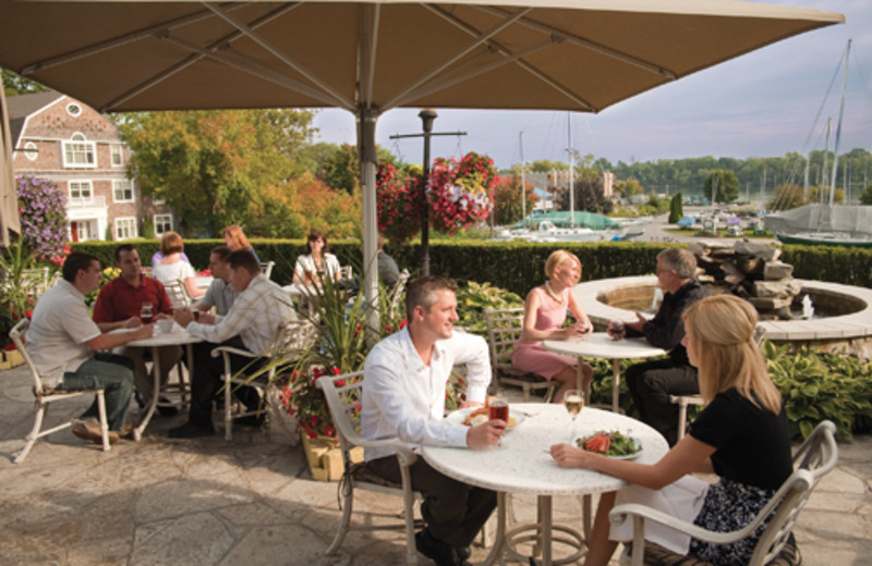 People at dining at Queen's Landing.