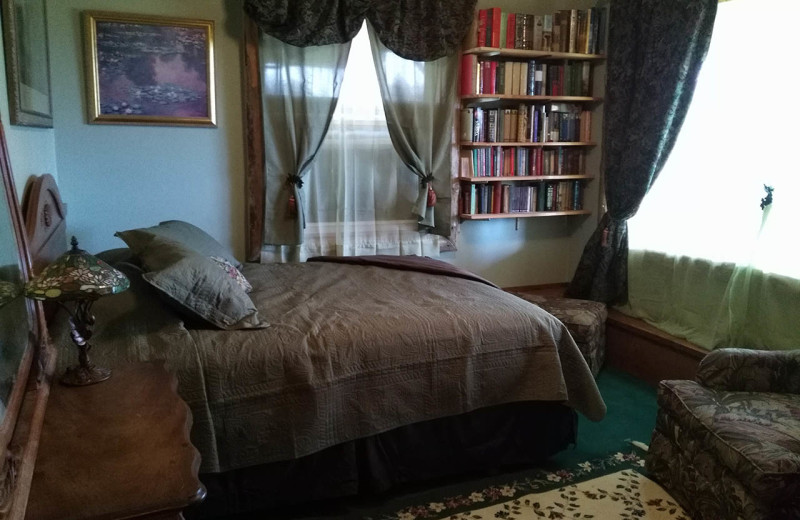 Guest room at Hungry Moose Bed and Breakfast.