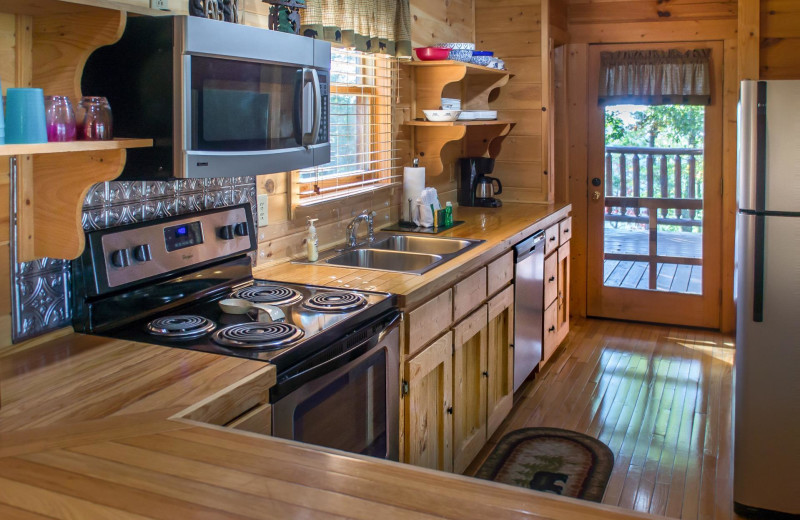 Rental kitchen at American Mountain Rentals.