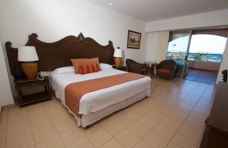 Guest room at Royal Solaris - Los Cabos.