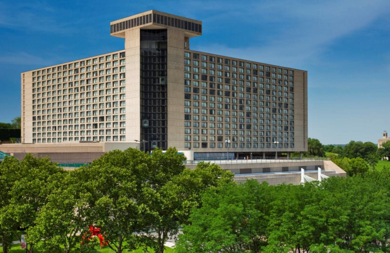 Exterior view of The Westin Crown Center, Kansas City.