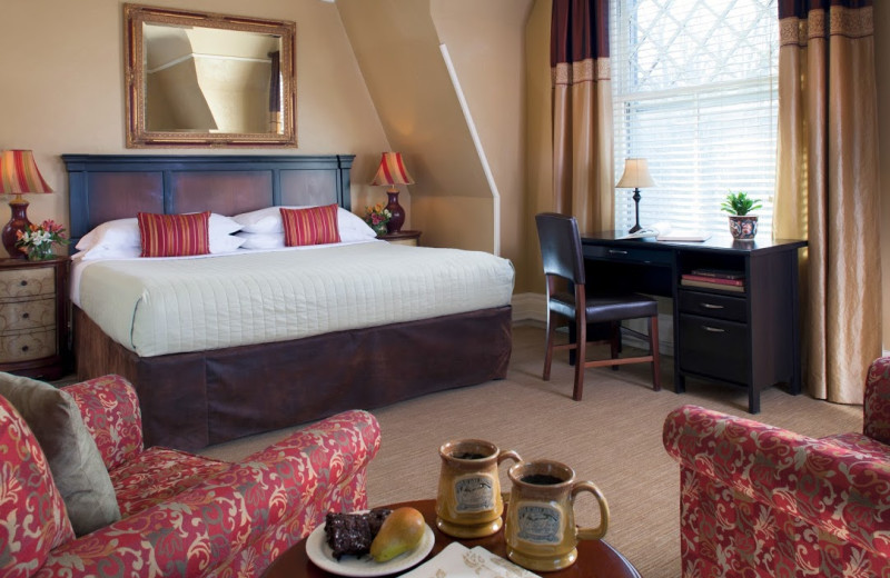 Guest room at Inn At Lake Joseph.