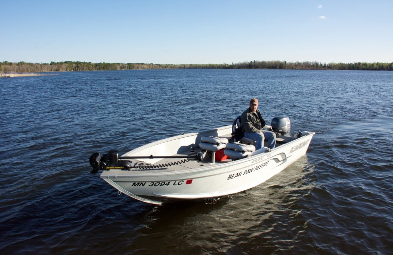 Enjoy this great rental package: 16ft Alumacraft Escape Deluxe with 40 hp tiller Yamaha 4 stroke electric start.