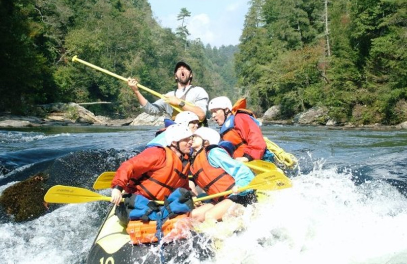 Family rafting at Splendor Mountain.