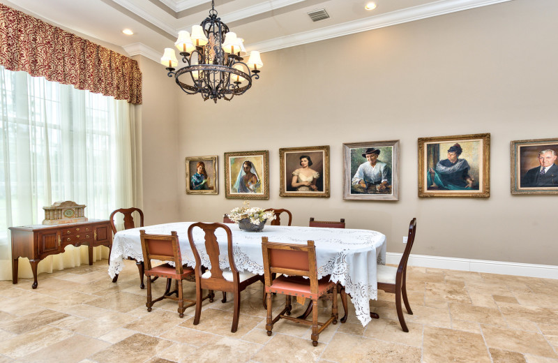 The Knickerbocker Vacation Retreat - Naples Florida Vacation Homes