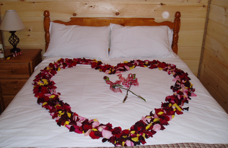 Cabin romance packages available at Country Road Cabins.