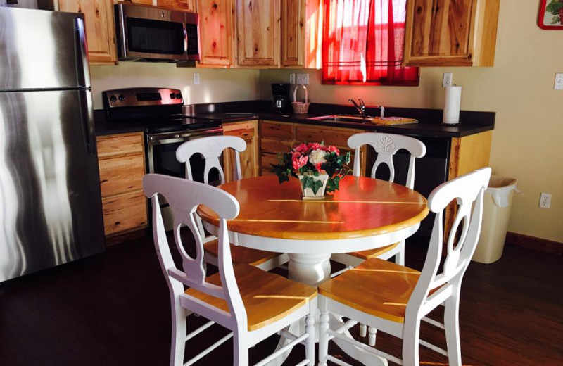 Cottage kitchen at Riverwood Resort.