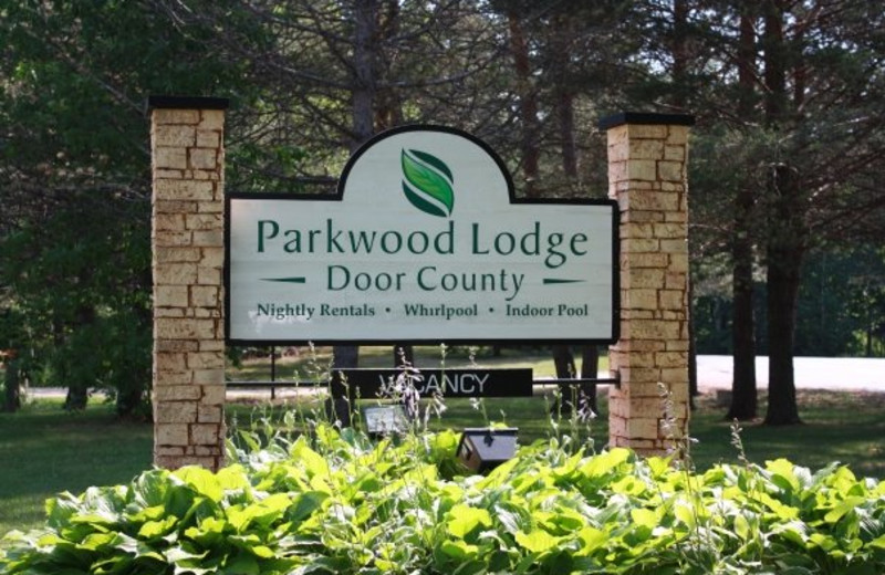 Parkwood Lodge sign.