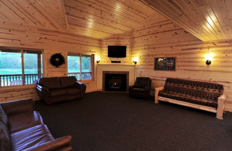 Living room at Cedar Valley Resort.