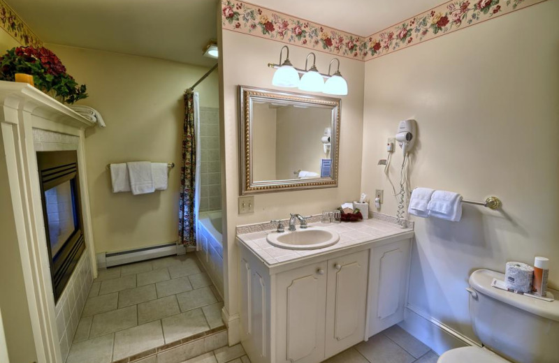 Guest bathroom at Darby Field Inn.