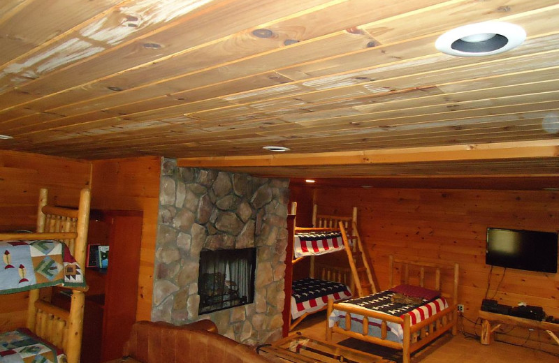 Cabin bunk beds at Elk Ridge Ranch.