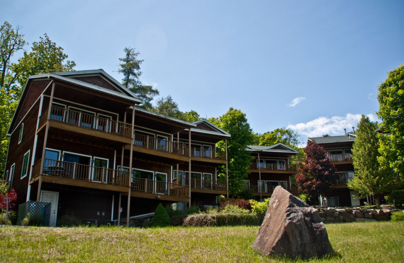 Exterior view of Sun Castle Resort Lakefront.