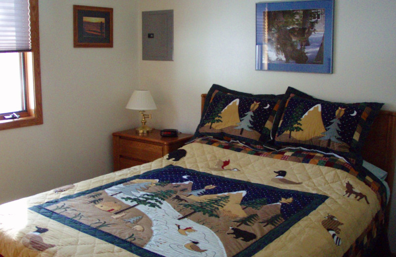 Cabin bedroom at Mountain View Lodges.