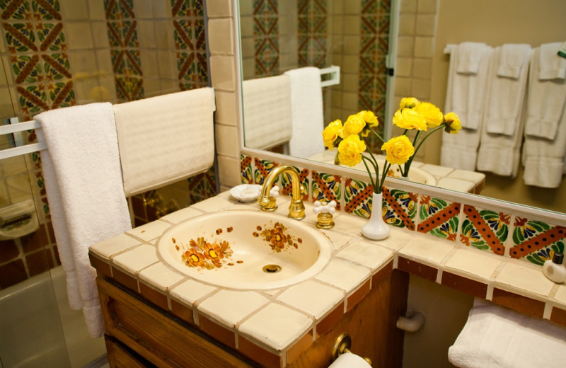 Guest bathroom at El Cordova Hotel.