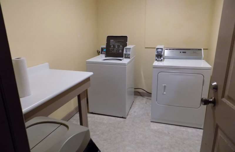 Laundry room at Chautauqua Lodge.