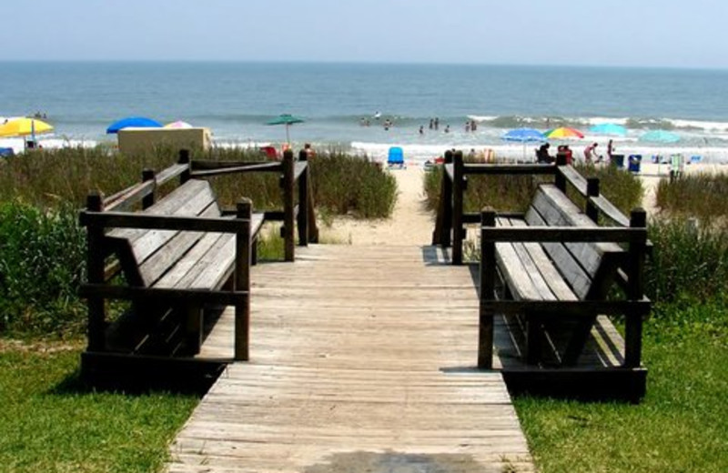 Trail To Beach at Holiday Sands Resort