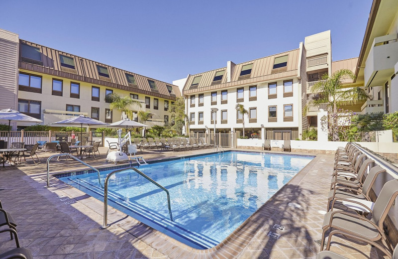 Outdoor pool at Hotel Riu Plaza Fisherman´s Wharf.