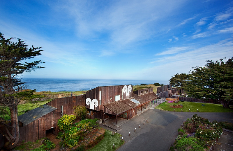 Exterior view of Sea Ranch Lodge.