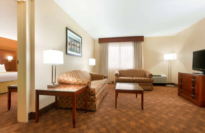 Guest room at Radisson Hotel Akron/Fairlawn.