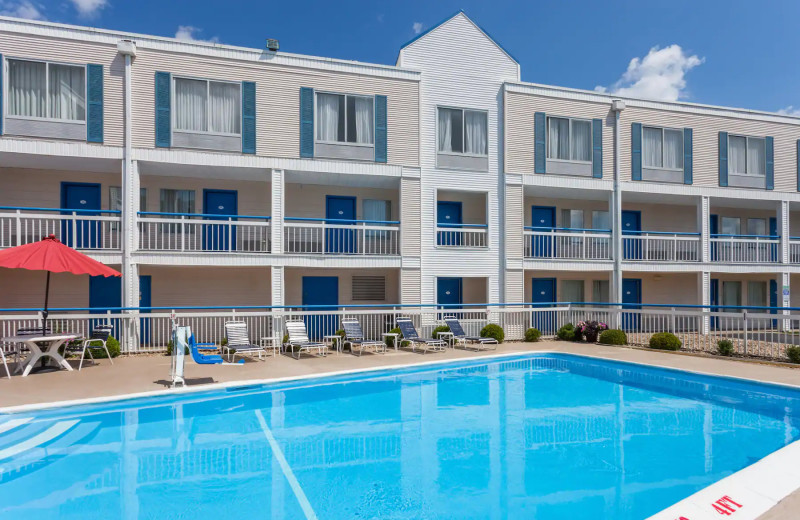 Outdoor pool at Baymont Inn and Suites Peoria.