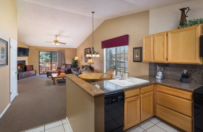 Guest room at Club Wyndham Flagstaff.