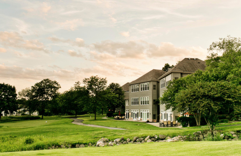 Exterior view of Inns of Geneva National.