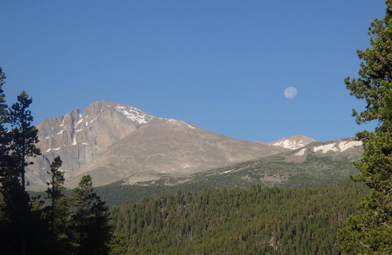 Mountain view near Alpine Trail Ridge Inn.