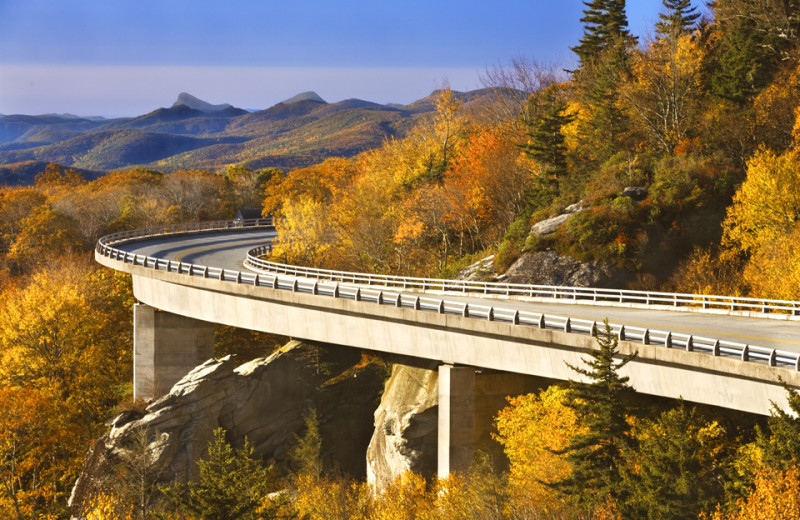 The Blue Ridge Parkway just a short drive from 
Chetola Resort.  Parkway entrance is just 2 miles from your vacation rental. 