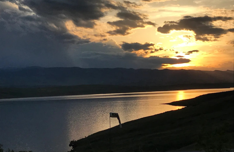 Sunset at Lakeview Lodge 307.