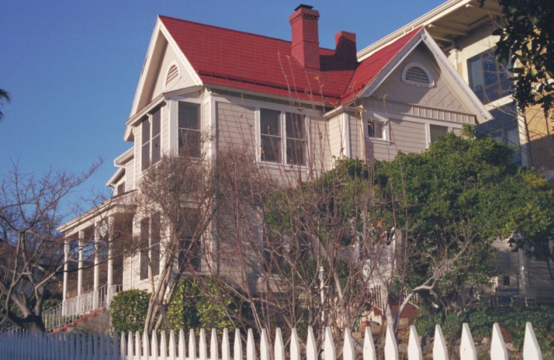 Exterior view of Bradford Place Inn & Gardens.