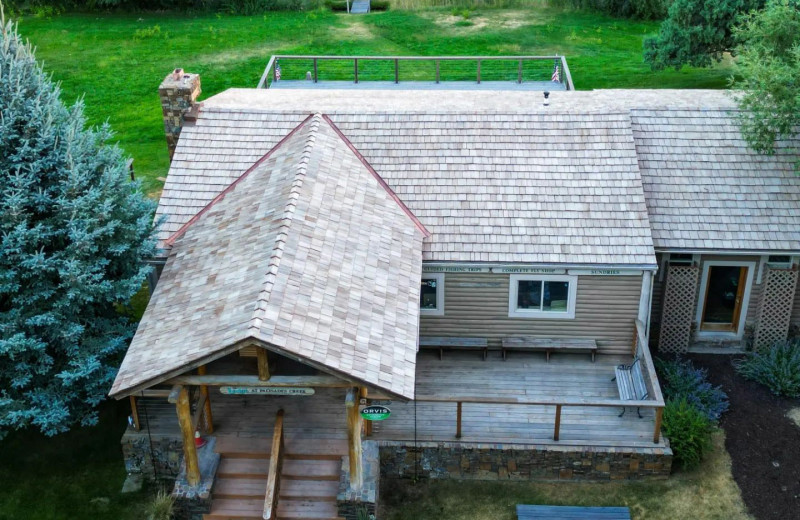 Exterior view of The Lodge at Palisades Creek.