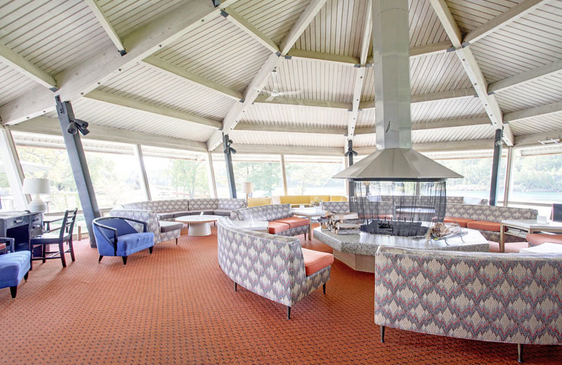 Lounge at Killarney Mountain Lodge.