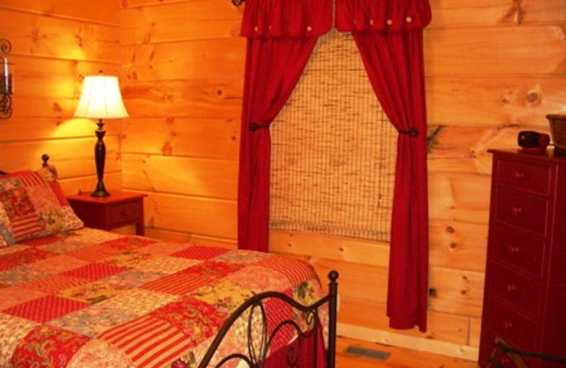 Cabin bedroom at Avenair Mountain Cabins.