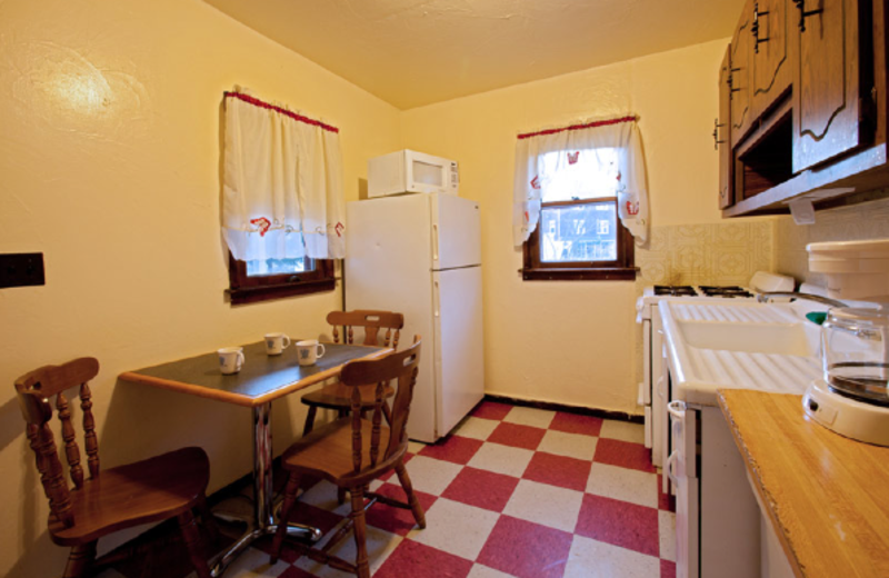 Guest kitchen at Delaware Court Motel.