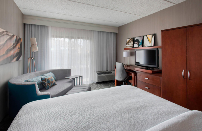 Guest room at Courtyard by Marriott Fishkill.